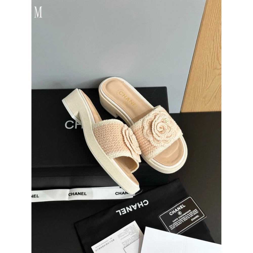 Chanel Slippers 118,Chanel Slippers,Slides Slippers,More Brands