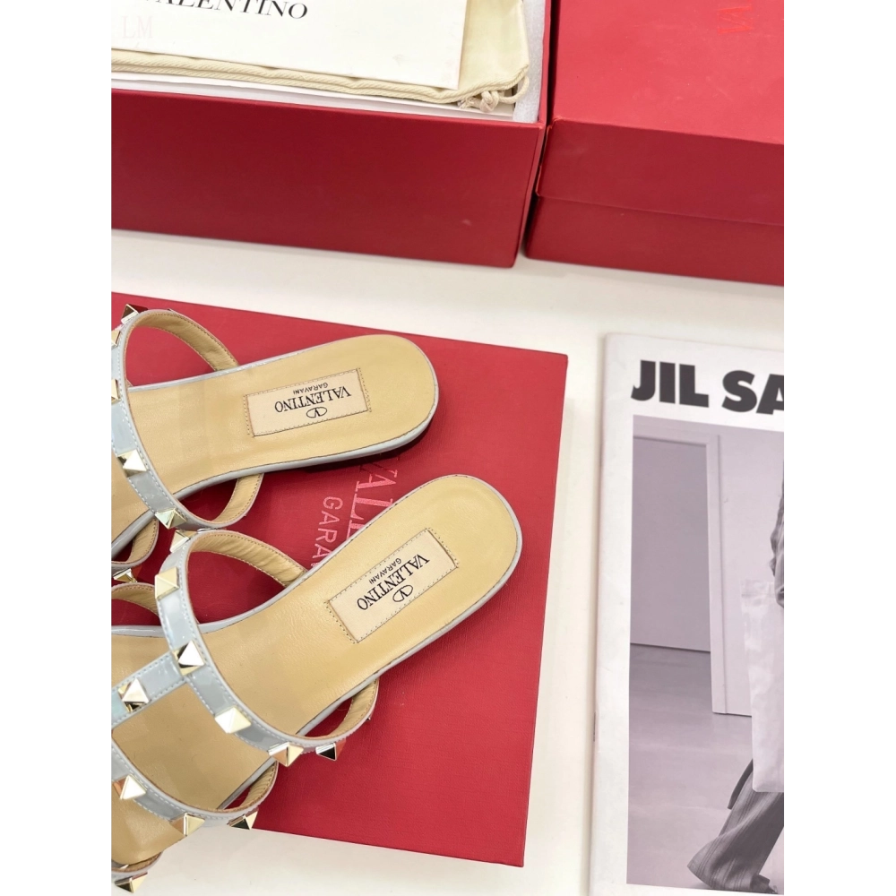 Valentino slippers 050,Valentino Slippers,Slides Slippers,More Brands