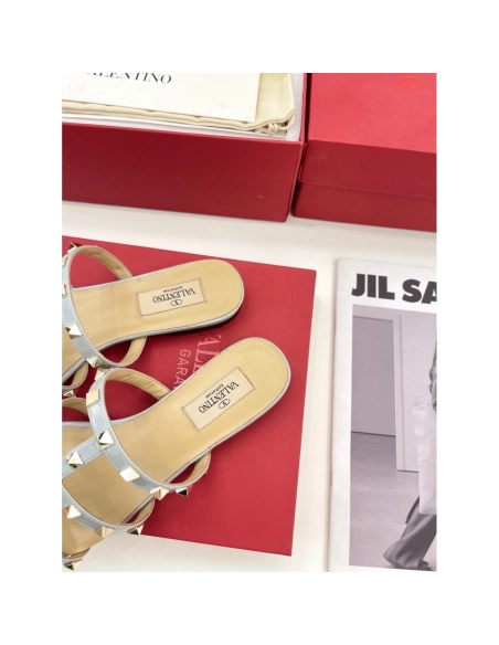 Valentino slippers 050,Valentino Slippers,Slides Slippers,More Brands