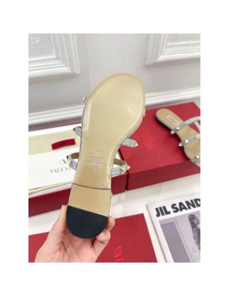 Valentino slippers 050,Valentino Slippers,Slides Slippers,More Brands