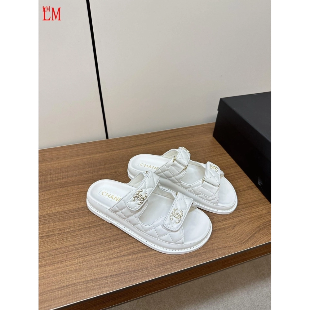 Chanel Slippers 056,Chanel Slippers,Slides Slippers,More Brands