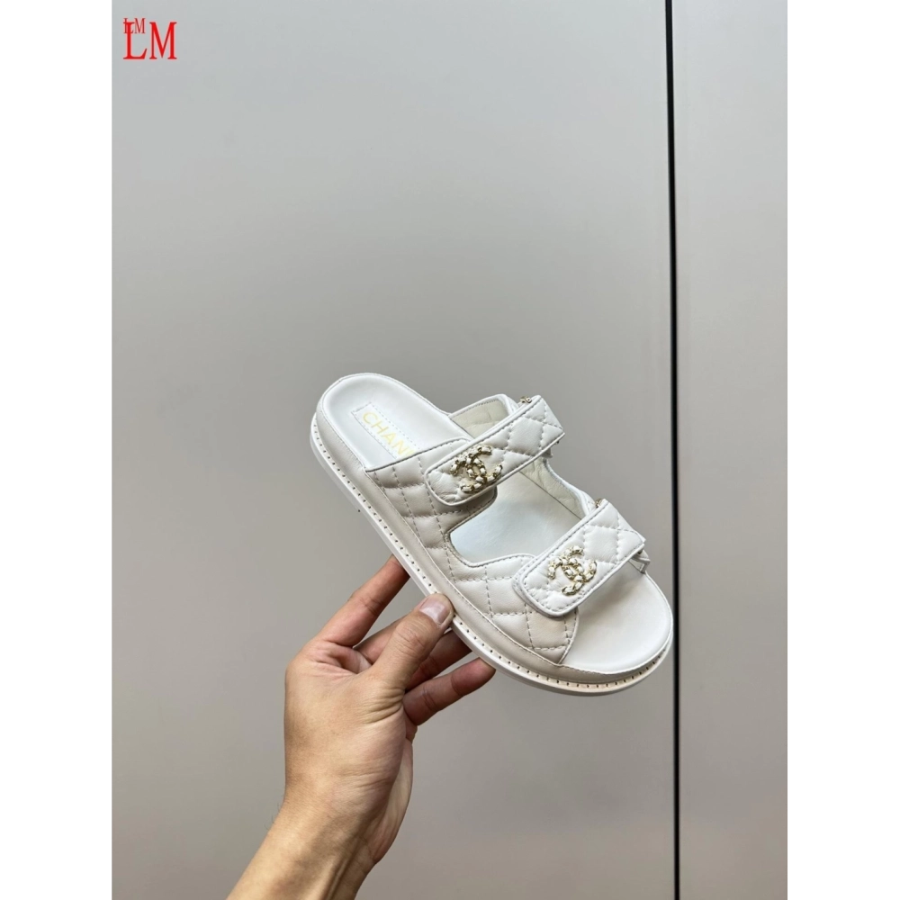 Chanel Slippers 056,Chanel Slippers,Slides Slippers,More Brands