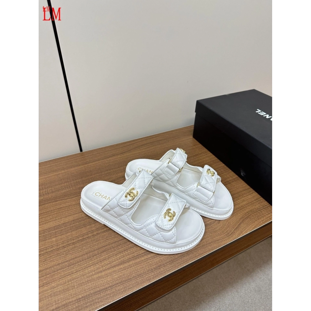 Chanel Slippers 060,Chanel Slippers,Slides Slippers,More Brands