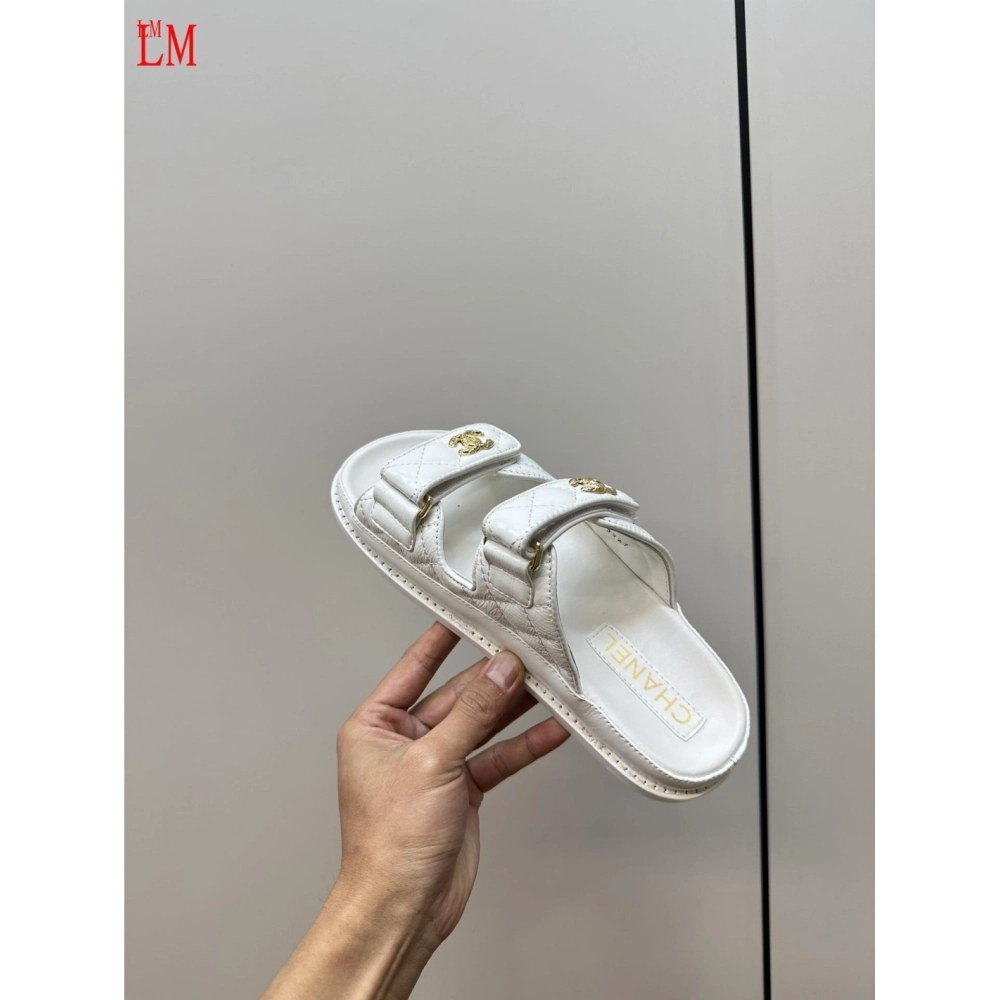 Chanel Slippers 060,Chanel Slippers,Slides Slippers,More Brands