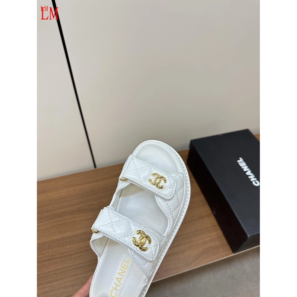 Chanel Slippers 060,Chanel Slippers,Slides Slippers,More Brands