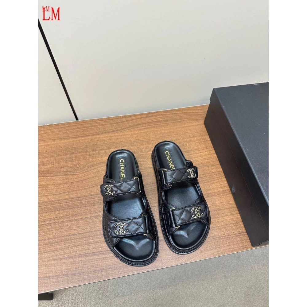 Chanel Slippers 062,Chanel Slippers,Slides Slippers,More Brands