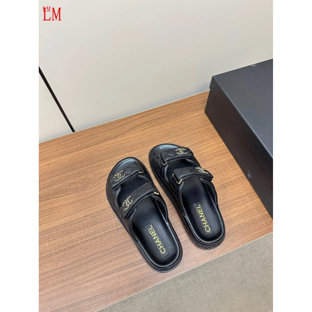 Chanel Slippers 062,Chanel Slippers,Slides Slippers,More Brands