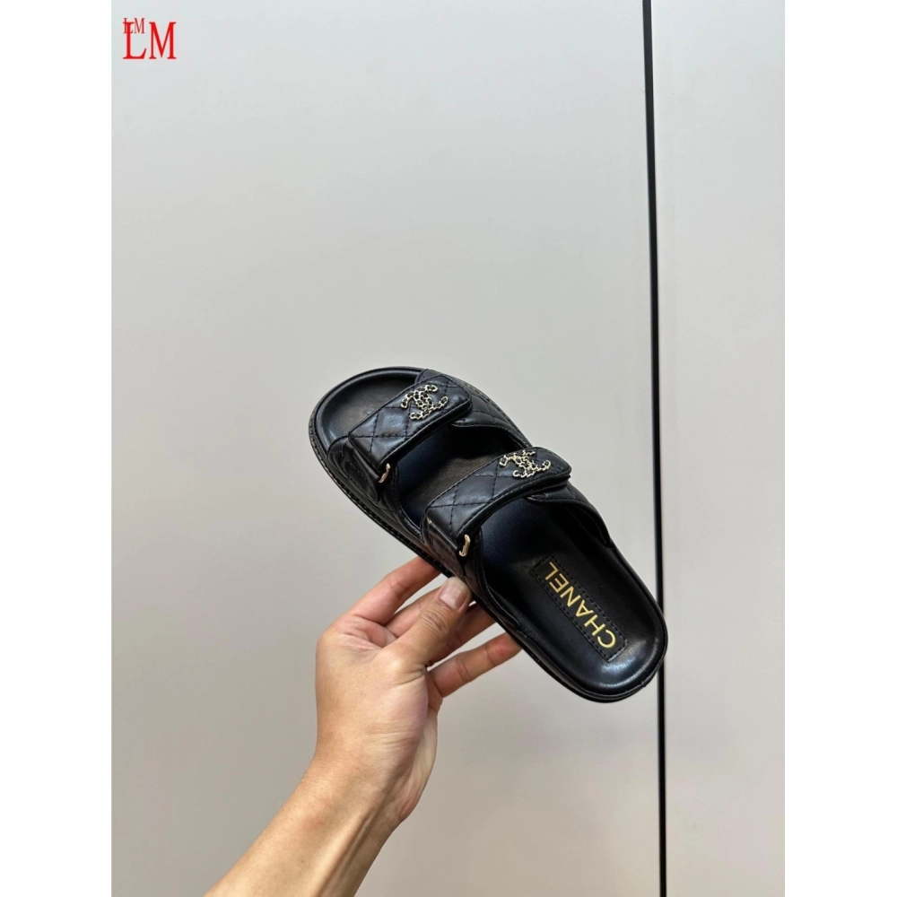 Chanel Slippers 062,Chanel Slippers,Slides Slippers,More Brands