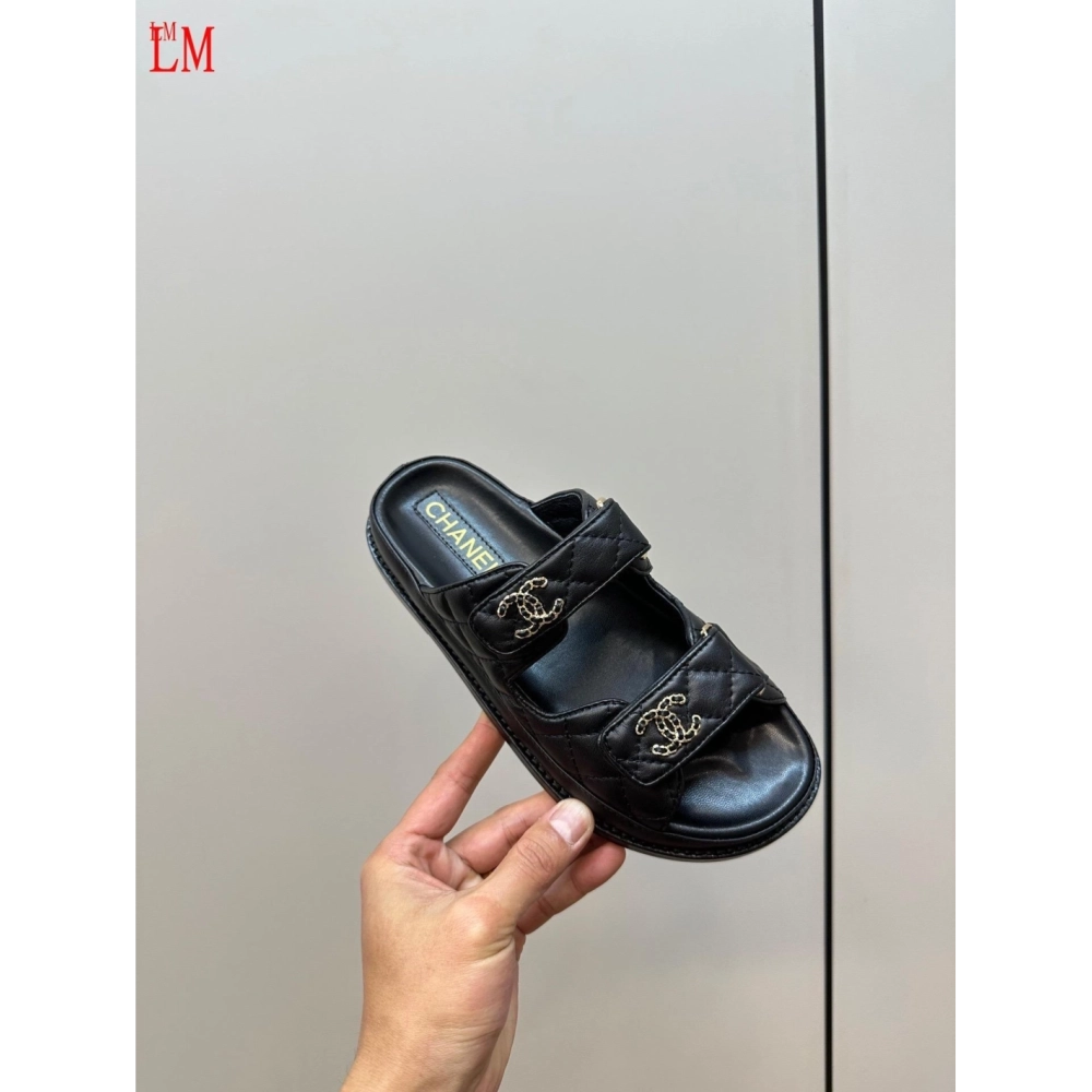 Chanel Slippers 062,Chanel Slippers,Slides Slippers,More Brands