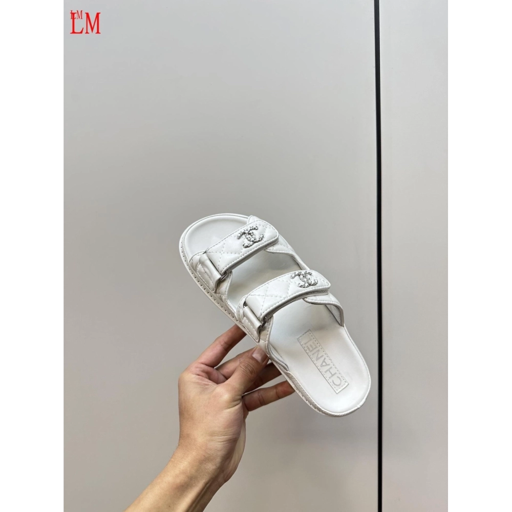 Chanel Slippers 063,Chanel Slippers,Slides Slippers,More Brands