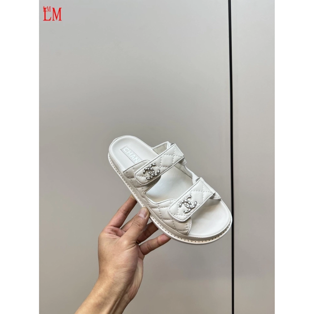 Chanel Slippers 063,Chanel Slippers,Slides Slippers,More Brands
