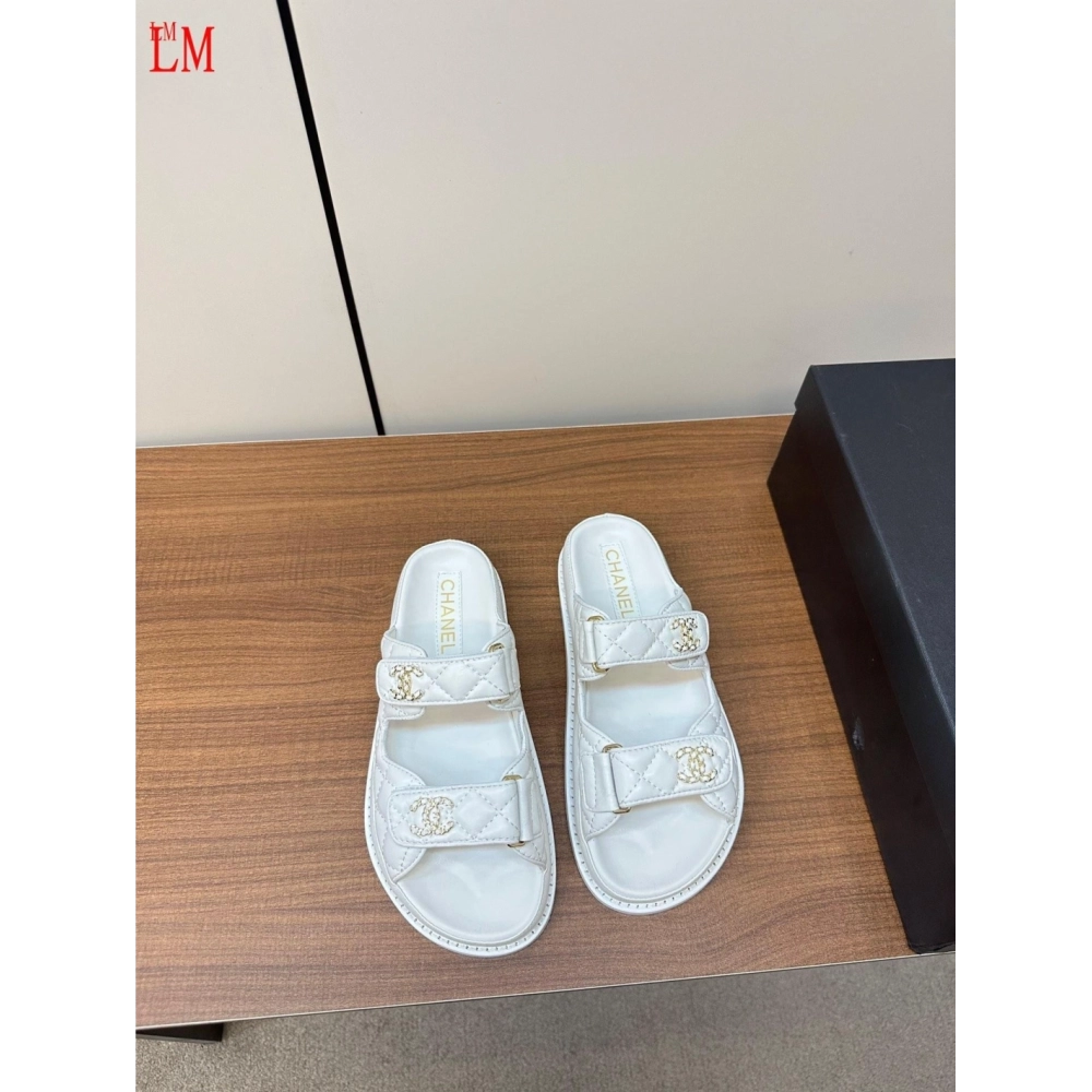 Chanel Slippers 064,Chanel Slippers,Slides Slippers,More Brands