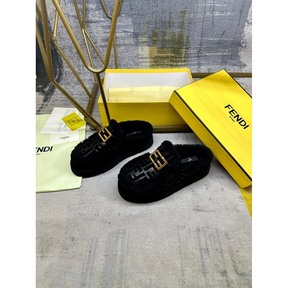 Fendi Slippers 046,Fendi Slippers,Slides Slippers,More Brands