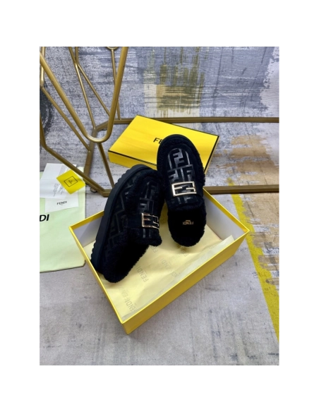 Fendi Slippers 046,Fendi Slippers,Slides Slippers,More Brands