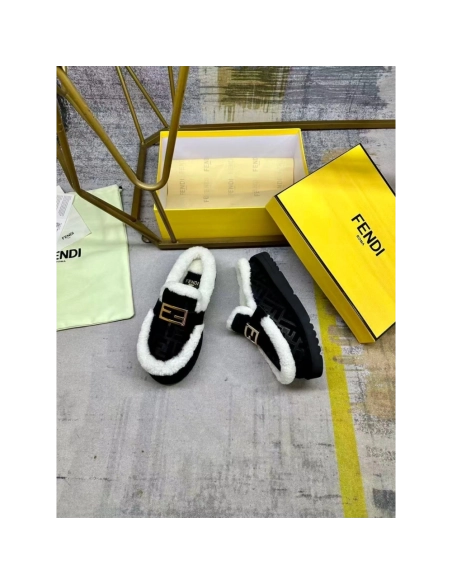 Fendi Slippers 047,Fendi Slippers,Slides Slippers,More Brands