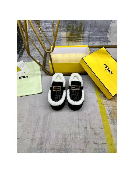 Fendi Slippers 047,Fendi Slippers,Slides Slippers,More Brands