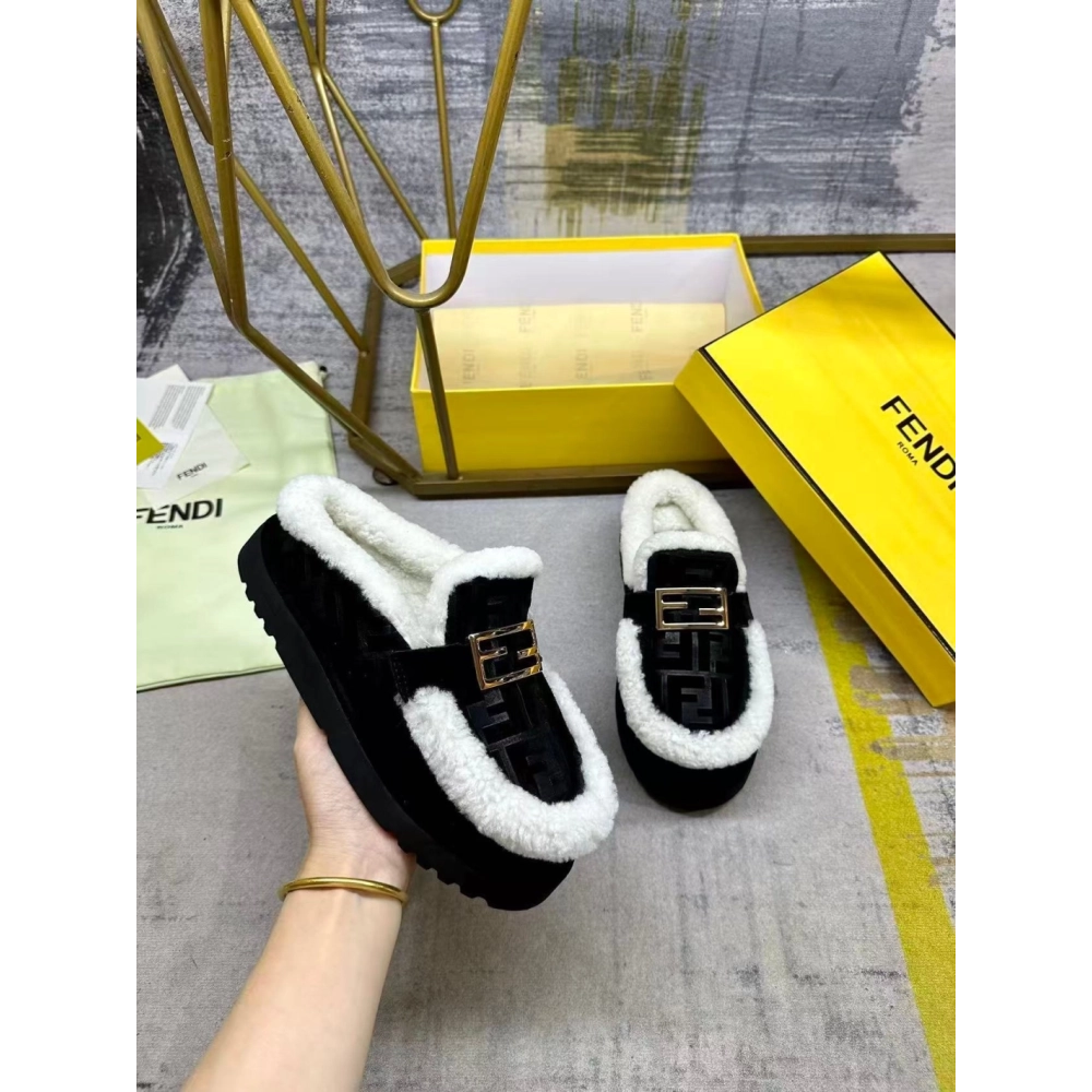 Fendi Slippers 047,Fendi Slippers,Slides Slippers,More Brands