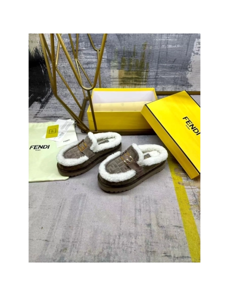 Fendi Slippers 048,Fendi Slippers,Slides Slippers,More Brands