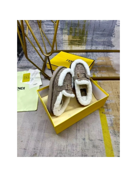 Fendi Slippers 048,Fendi Slippers,Slides Slippers,More Brands