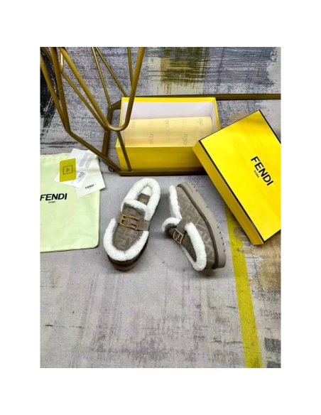Fendi Slippers 048,Fendi Slippers,Slides Slippers,More Brands