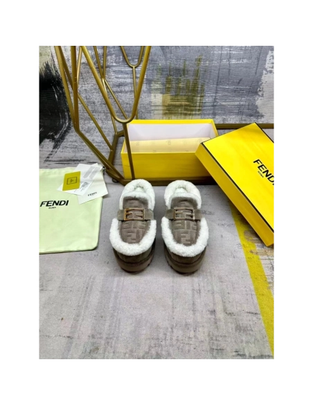 Fendi Slippers 048,Fendi Slippers,Slides Slippers,More Brands