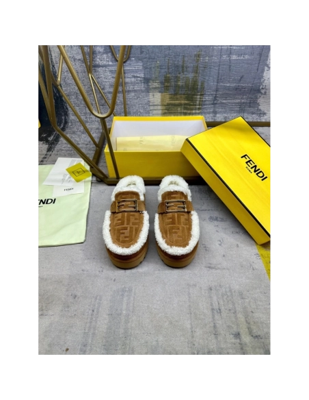 Fendi Slippers 049,Fendi Slippers,Slides Slippers,More Brands