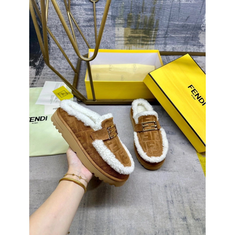 Fendi Slippers 049,Fendi Slippers,Slides Slippers,More Brands