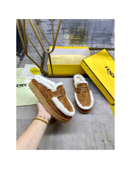 Fendi Slippers 049,Fendi Slippers,Slides Slippers,More Brands
