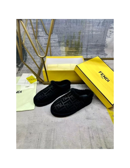 Fendi Slippers 050,Fendi Slippers,Slides Slippers,More Brands