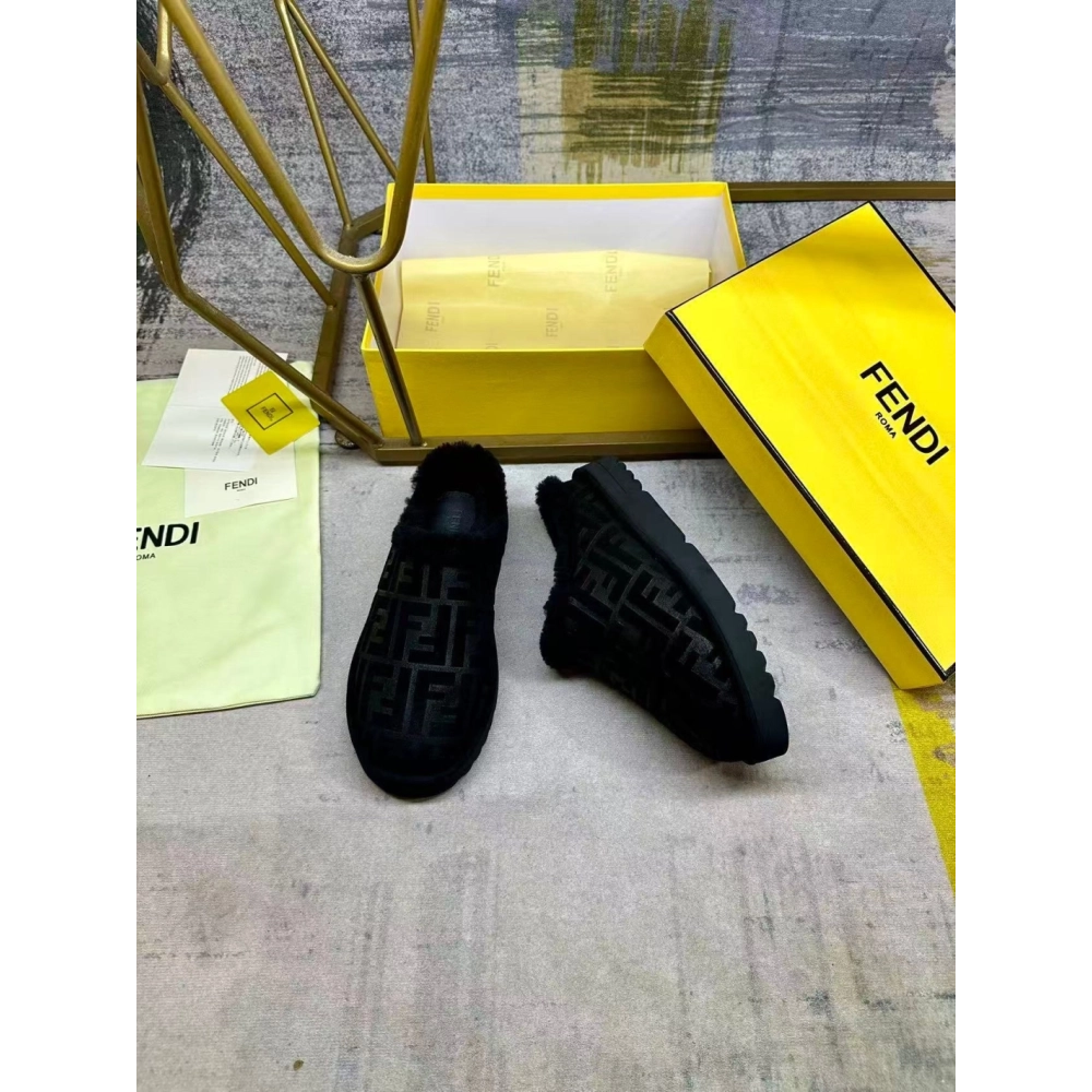 Fendi Slippers 050,Fendi Slippers,Slides Slippers,More Brands