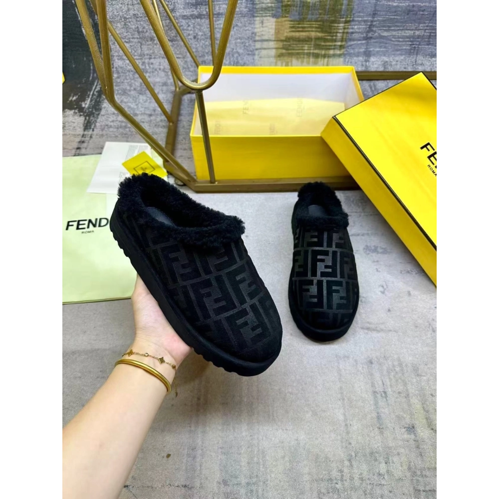 Fendi Slippers 050,Fendi Slippers,Slides Slippers,More Brands