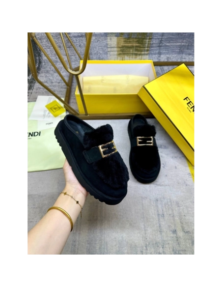 Fendi Slippers 053,Fendi Slippers,Slides Slippers,More Brands