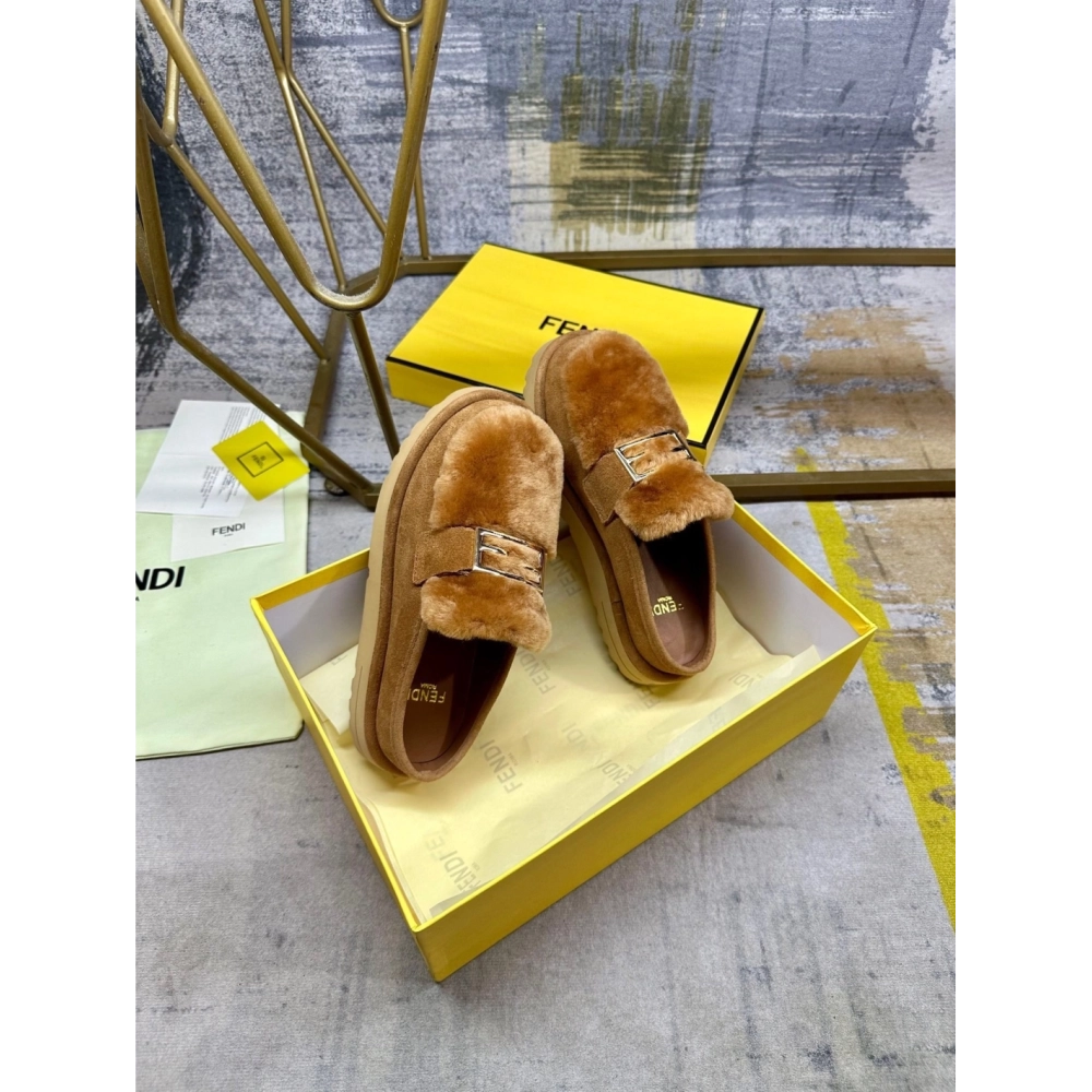 Fendi Slippers 054,Fendi Slippers,Slides Slippers,More Brands