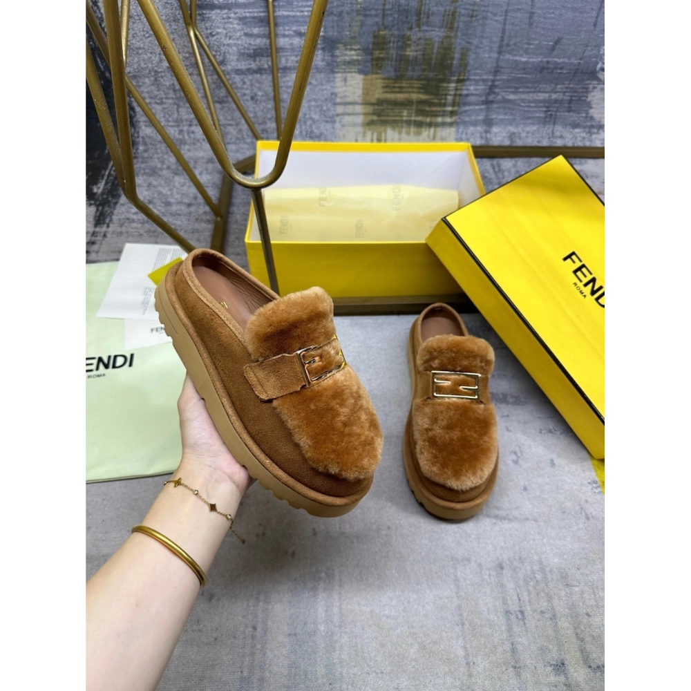 Fendi Slippers 054,Fendi Slippers,Slides Slippers,More Brands