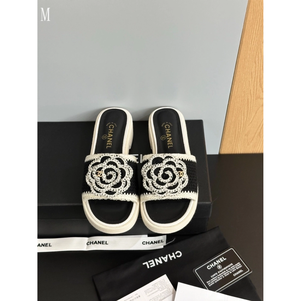 Chanel Slippers 122,Chanel Slippers,Slides Slippers,More Brands
