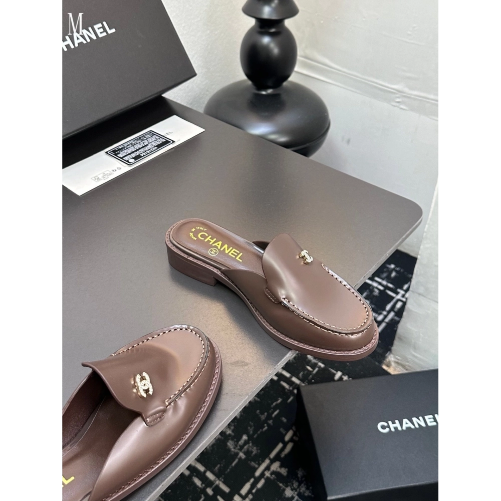 Chanel Slippers 076,Chanel Slippers,Slides Slippers,More Brands