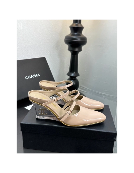 Chanel Slippers 080,Chanel Slippers,Slides Slippers,More Brands