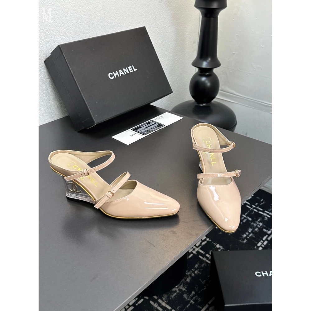 Chanel Slippers 080,Chanel Slippers,Slides Slippers,More Brands