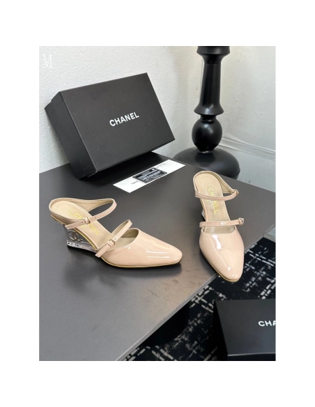 Chanel Slippers 080,Chanel Slippers,Slides Slippers,More Brands