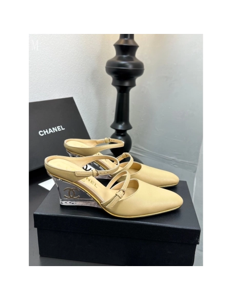 Chanel Slippers 082,Chanel Slippers,Slides Slippers,More Brands