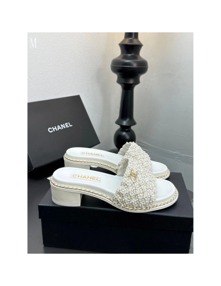 Chanel Slippers 085,Chanel Slippers,Slides Slippers,More Brands