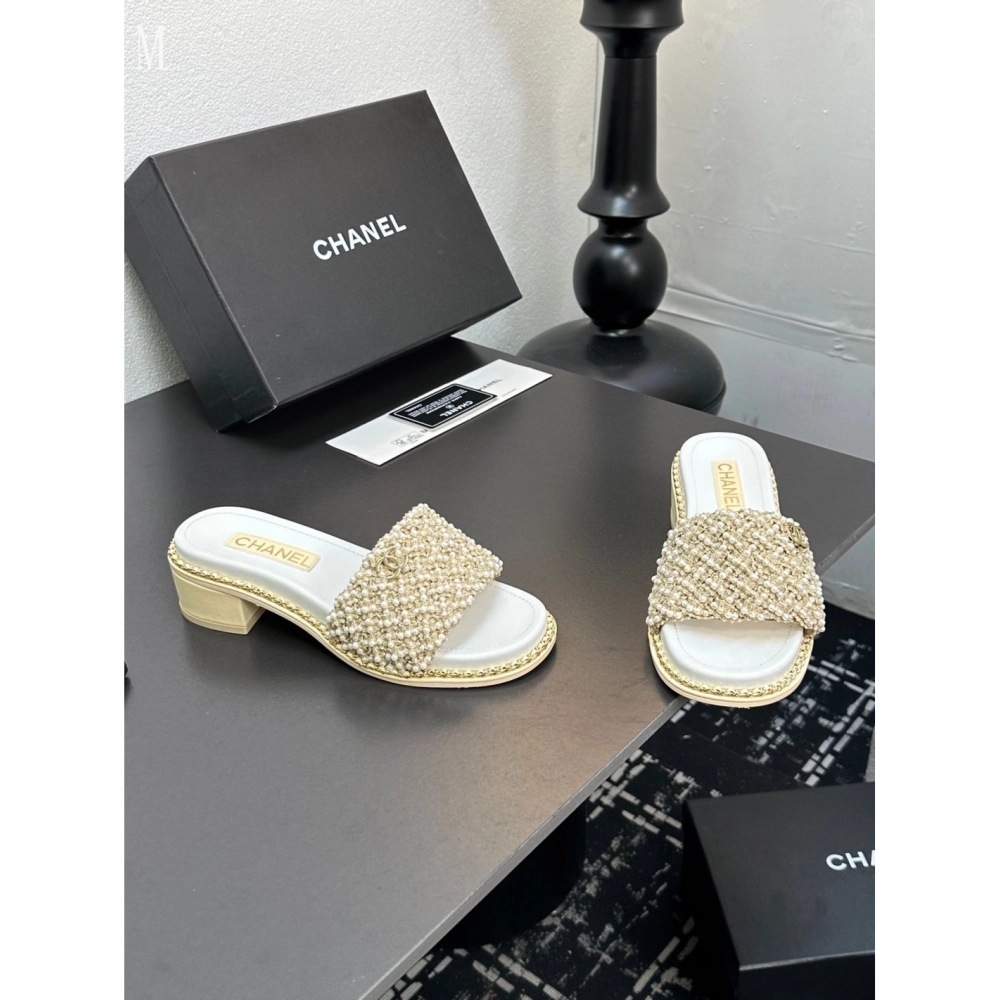 Chanel Slippers 087,Chanel Slippers,Slides Slippers,More Brands