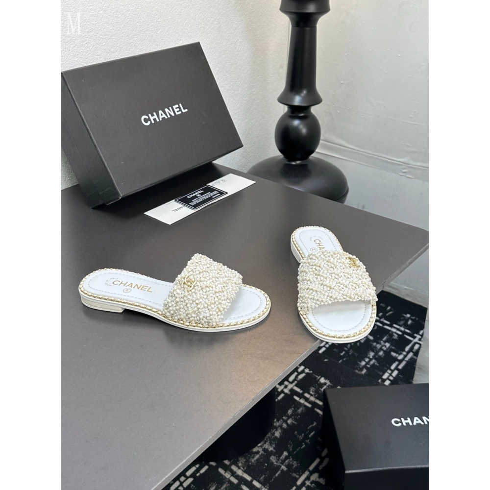 Chanel Slippers 090,Chanel Slippers,Slides Slippers,More Brands
