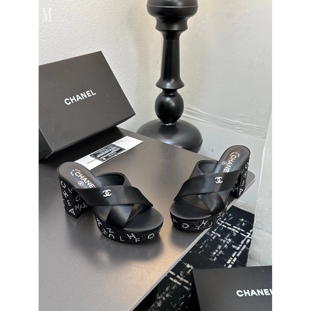 Chanel Slippers 093,Chanel Slippers,Slides Slippers,More Brands