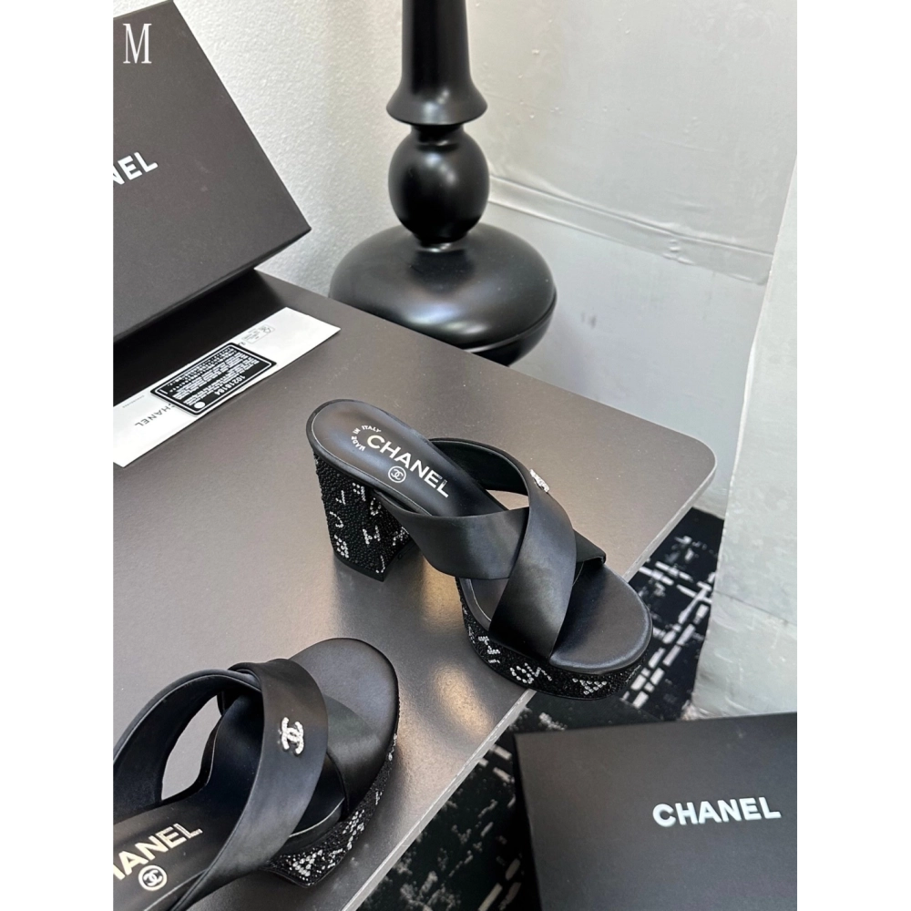 Chanel Slippers 093,Chanel Slippers,Slides Slippers,More Brands