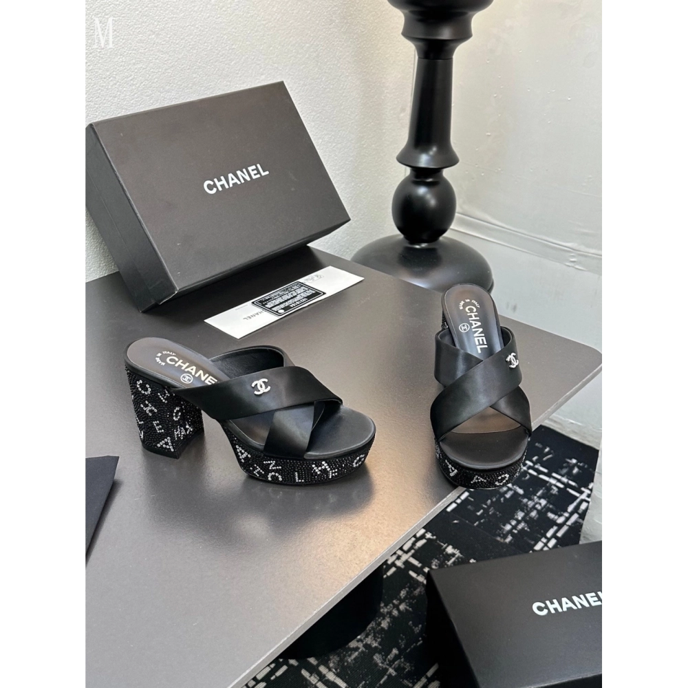 Chanel Slippers 093,Chanel Slippers,Slides Slippers,More Brands