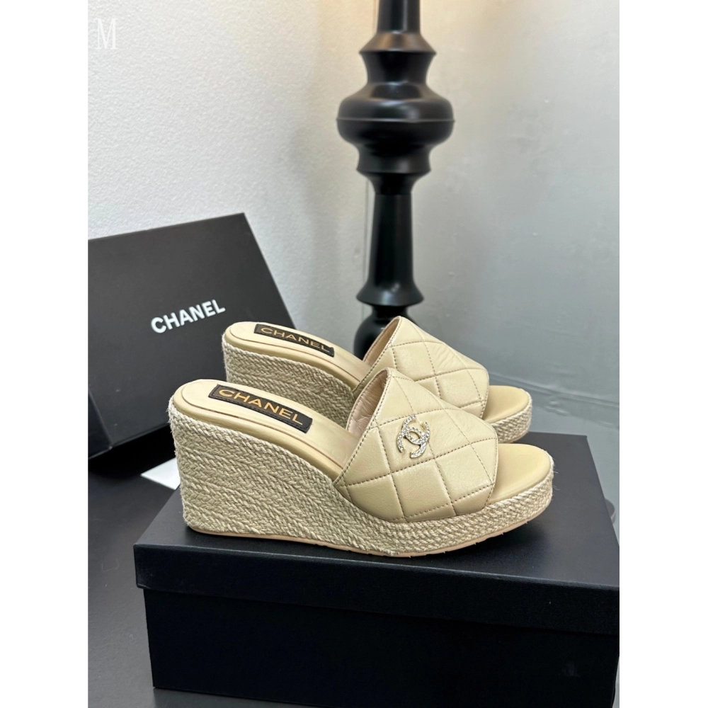 Chanel Slippers 095,Chanel Slippers,Slides Slippers,More Brands