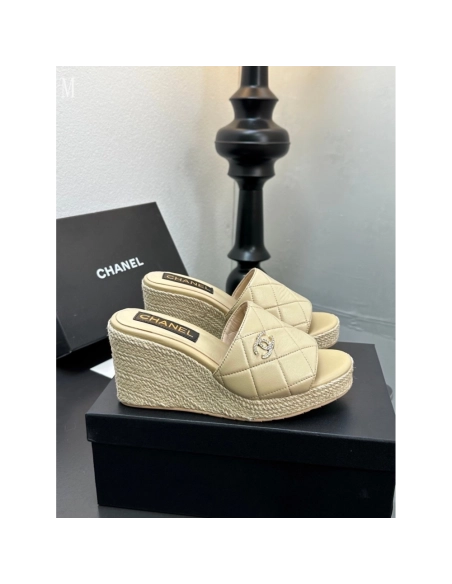 Chanel Slippers 095,Chanel Slippers,Slides Slippers,More Brands