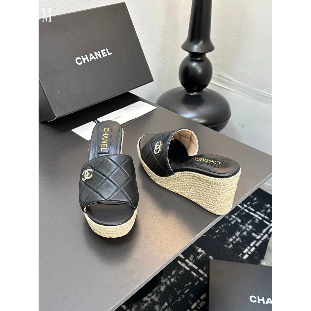 Chanel Slippers 096,Chanel Slippers,Slides Slippers,More Brands