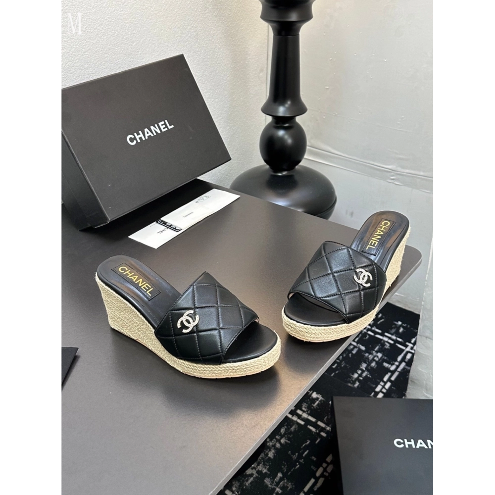 Chanel Slippers 096,Chanel Slippers,Slides Slippers,More Brands